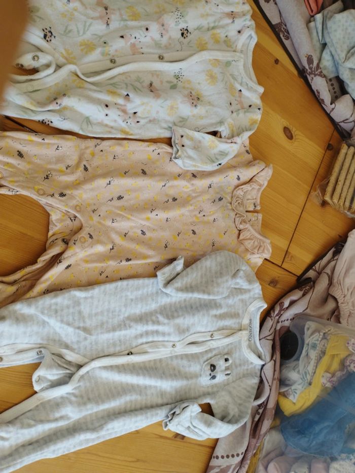 3 pyjamas 6 mois