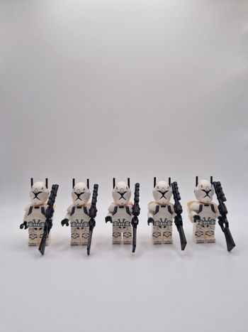 Figurines type lego 5 clones star wars