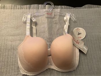 Soutien-gorge rose Triumph neuf