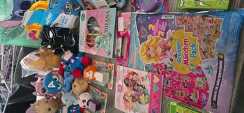 🔥 Gros lot pop culture & collection – Stitch, Marvel, Disney, Barbie – 80 articles