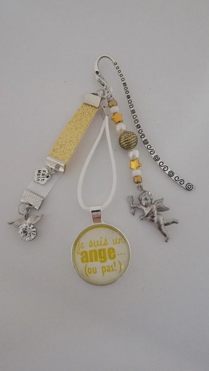 Cadeau humour , bijoux de sac ou marque page " je suis un ange ou pas "