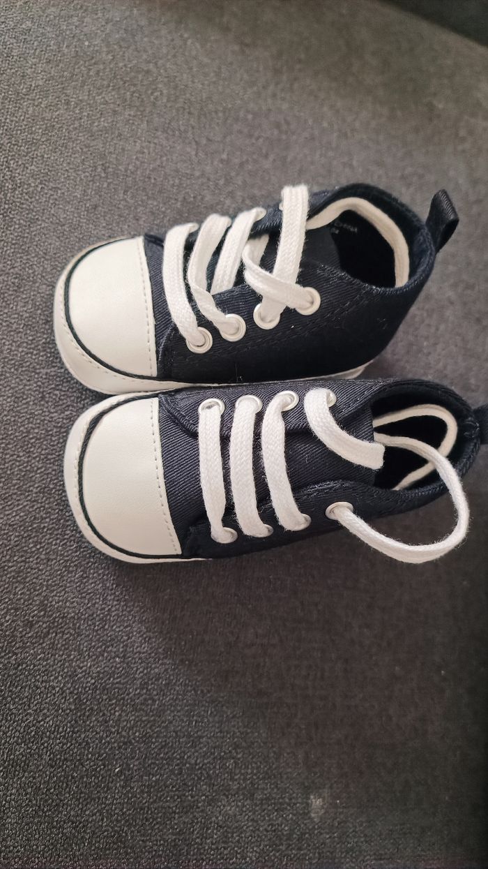 Petites chaussures KIABI - photo numéro 2