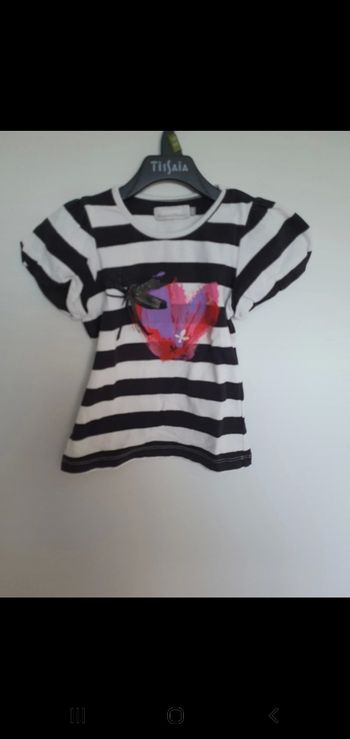 Tee-shirt rayures noires et blanches manches courtes bouffantes dessin coeur 4 ans catimini