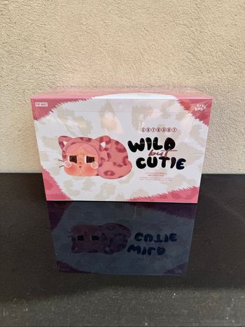 Popmart Crybaby Wild But Cutie Séries - Vinyl Plush Pendant Blind Box