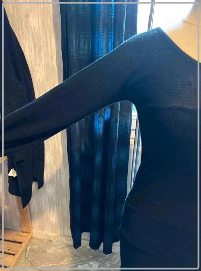 Magnifique  robe  taille 36  marque  Hugo boss - photo numéro 5