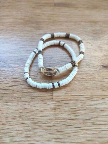 Bracelets perles et coquillage