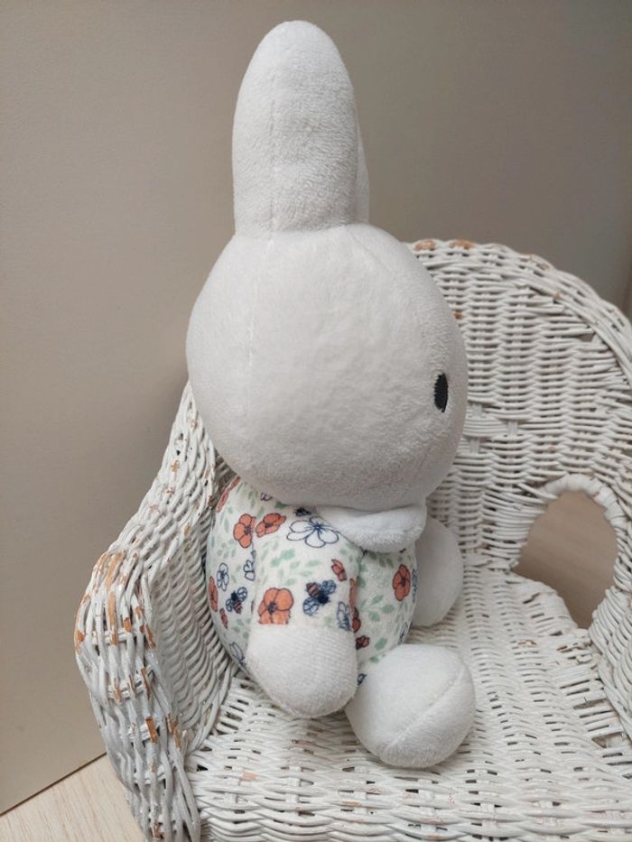 Tiamo - peluche lapin Miffy a fleurs - photo numéro 2