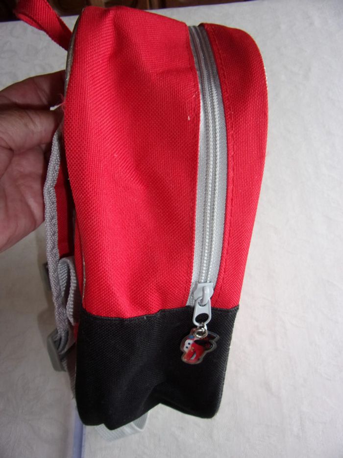 Sac à dos ( ou à goûter) CARS - neuf - photo numéro 3