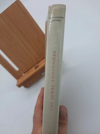 Une femme prisonnière,  Jean Jacques Gautier