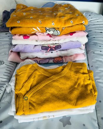 Lot de 8 pyjamas une pièce & 4 body manche longue / Taille 3 mois