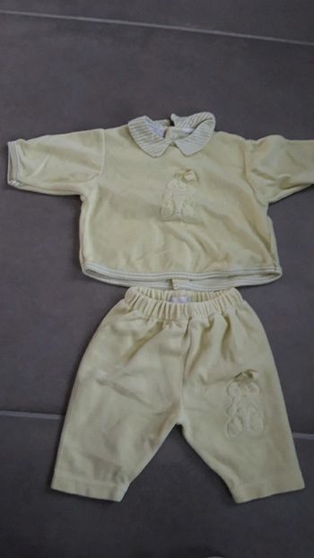 Ensemble kiabi vert anis 1mois