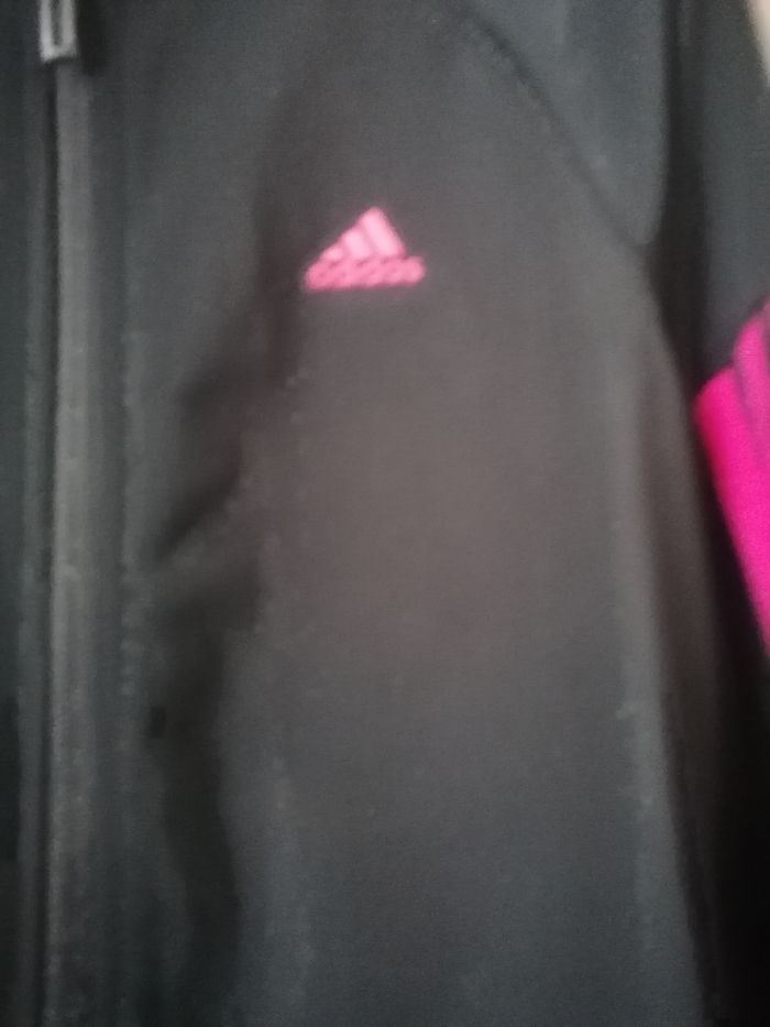Veste sport🧥 noir et fushia, Adidas, 10ans - photo numéro 2
