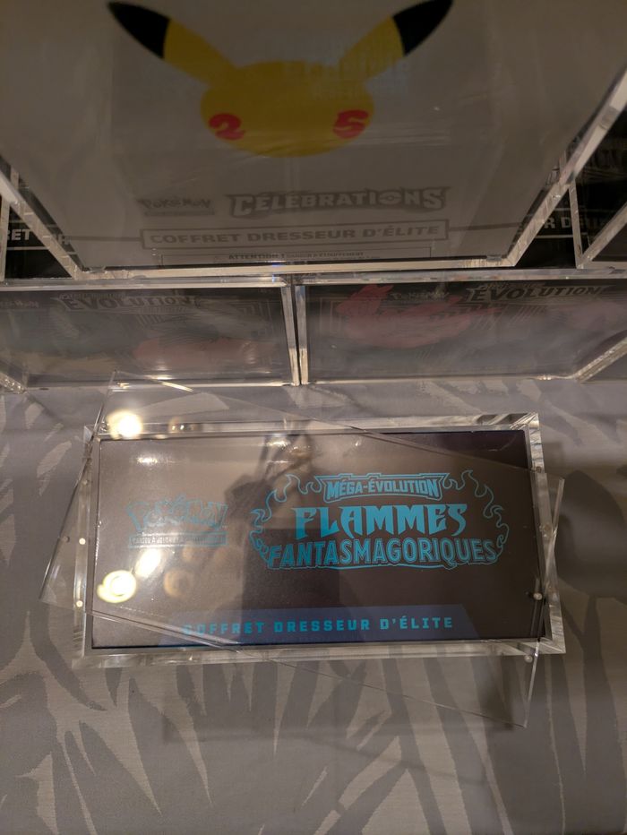 Protection Acrylique Premium ETB Pokémon – Couvercle Aimanté - photo numéro 4