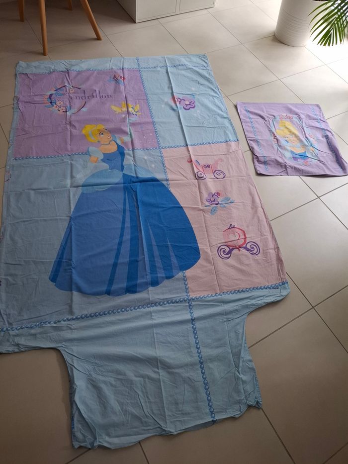 Lot de 3 parures et une couette  princesse disney - photo numéro 4
