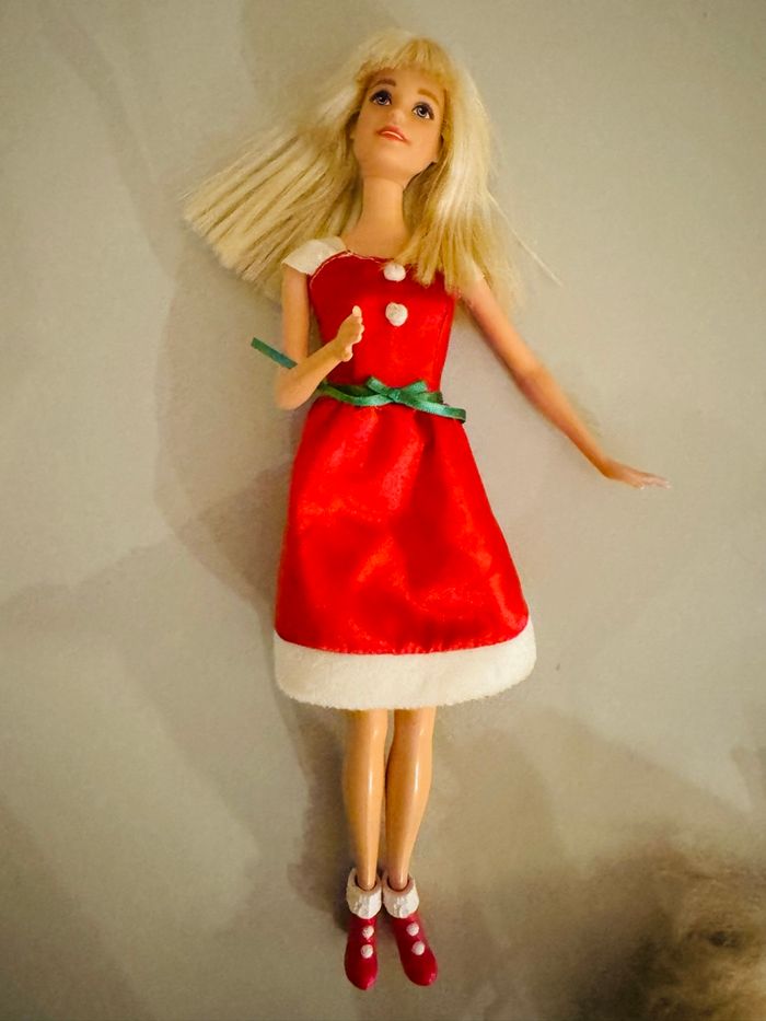Barbie robe Noel - photo numéro 3