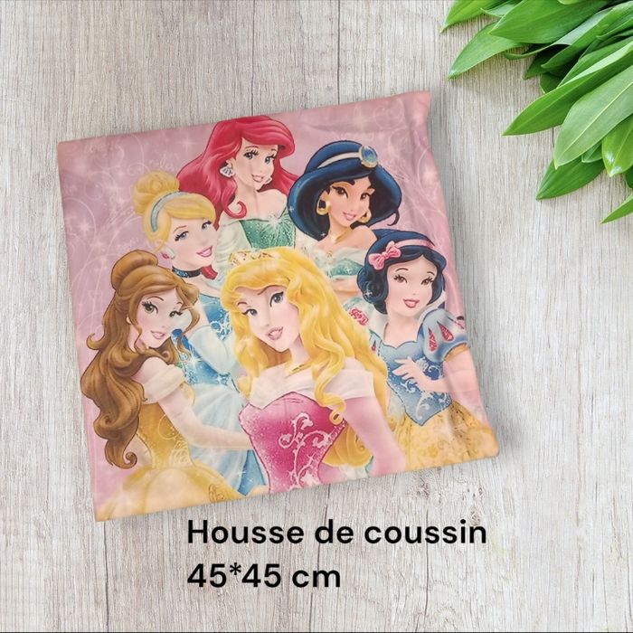 Housse de coussin  princesses Disney