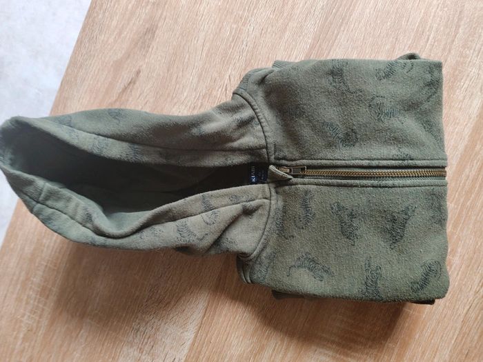 Petit gilet capuche - photo numéro 6