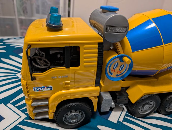 Camion toupie Bruder - photo numéro 7