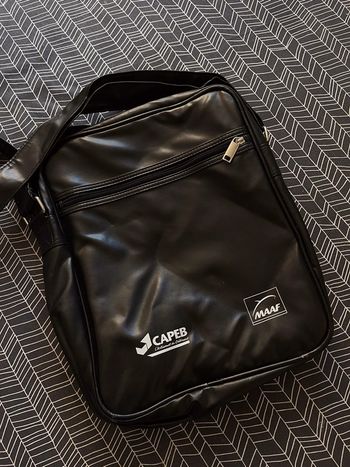 Sac bandoulière noir neuf