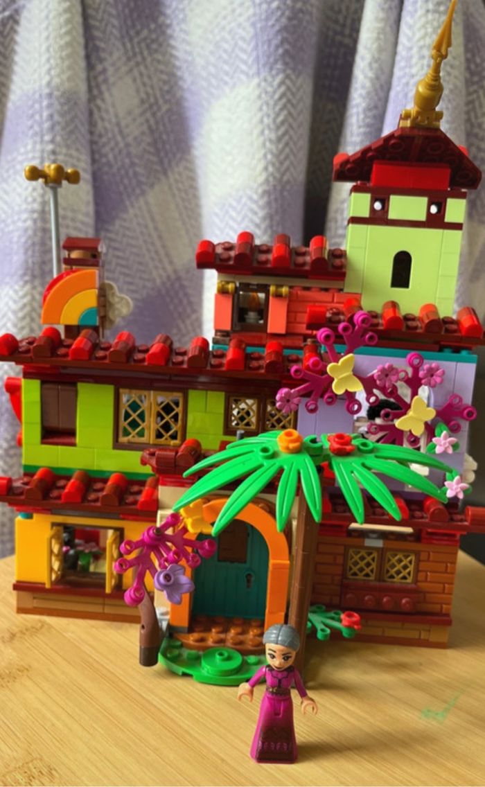 Lego maison Disney - photo numéro 3