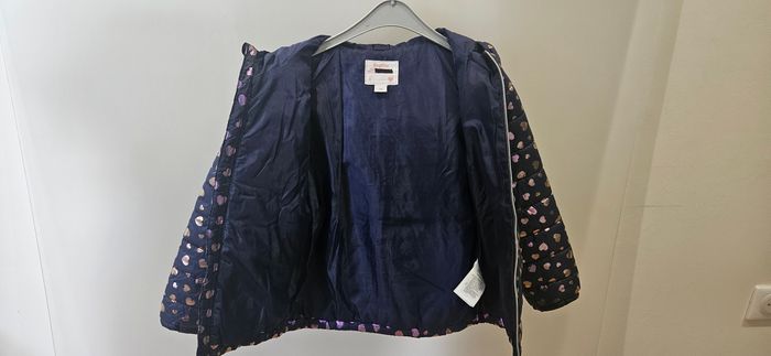 Veste matelassée bleue à motifs coeurs - Taille 6-7 ans - photo numéro 2