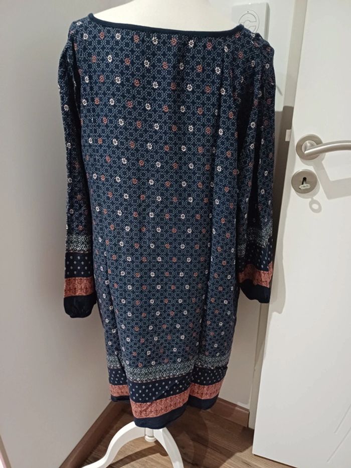 Robe kiabi 54/56 - photo numéro 2