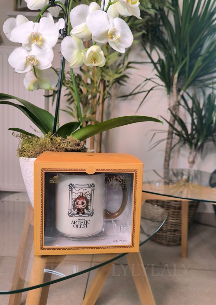 Tasse Pop Mart Labubu Louvre – Pas la couronne du Louvre mais presque 👑