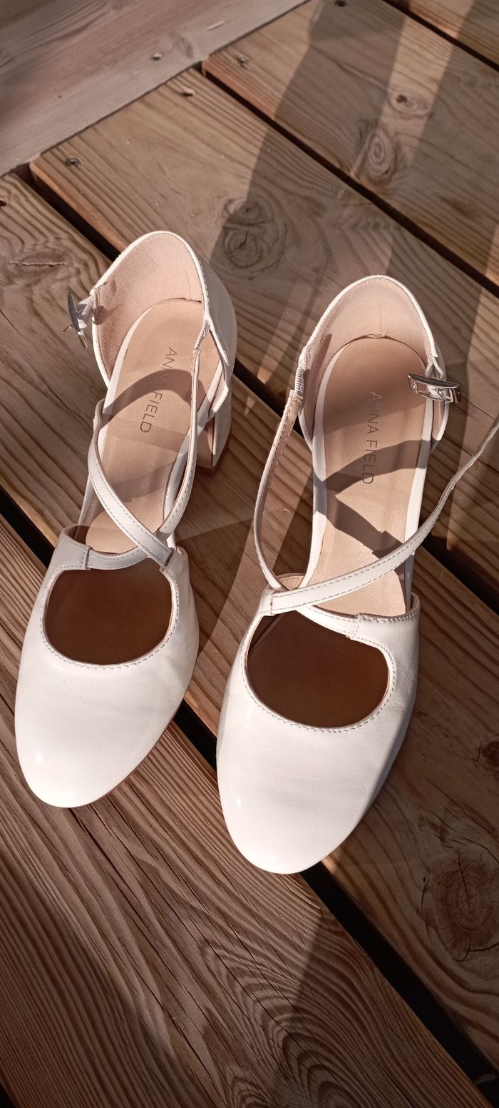 Chaussures femme couleur blanc à talon