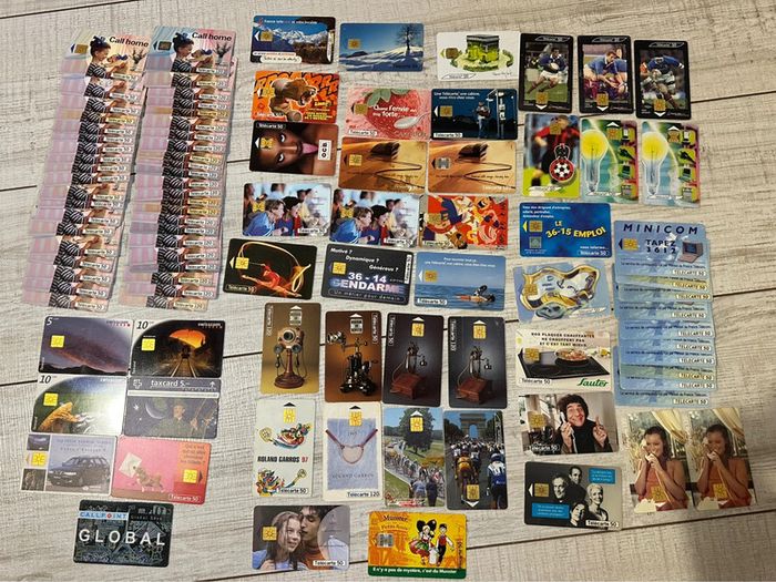 Lot de cartes téléphoniques