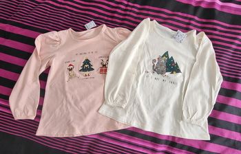 2 magnifiques hauts de Noël 6ans