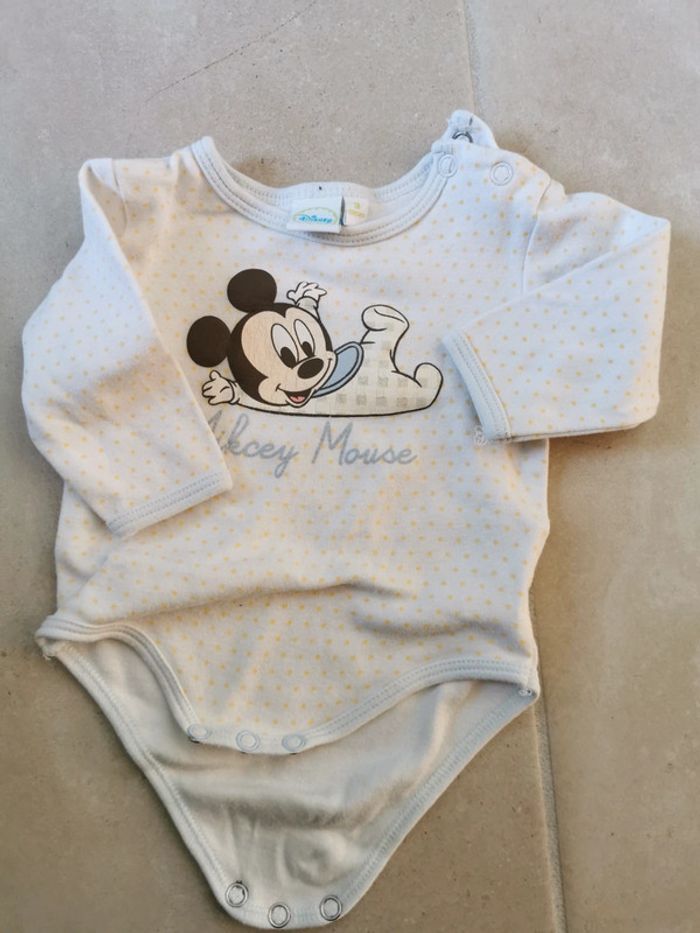 Bodie manche longues 3 mois