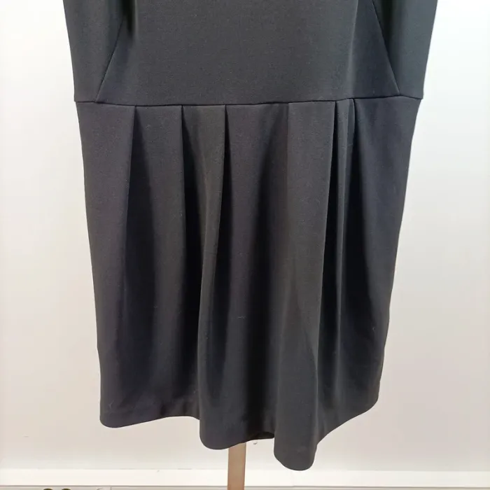 Robe noire courte Trafaluc Zara taille L col V manches courtes chic A1427 - photo numéro 4