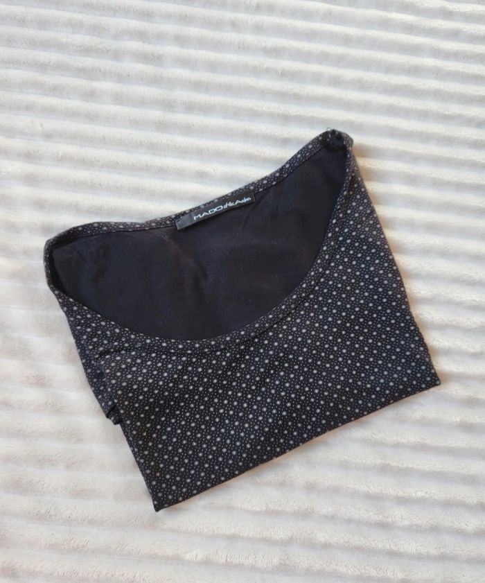 Tee-shirt noir à motifs – Taille 38 – Mado et les Autres – Bon état