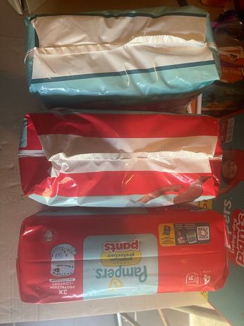Couches Pampers t4  pants