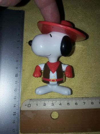 Snoopy  figurine