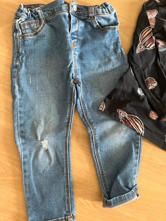 Lot jean t-shirt manches longues imprimé planètes - photo numéro 2