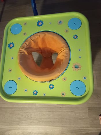 Table d'activité bébé