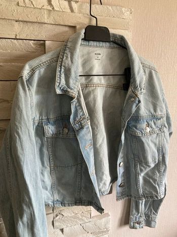 Veste en jean kiabi taille M neuve