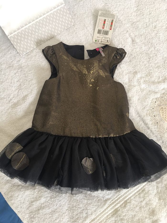 Robe doré neuve