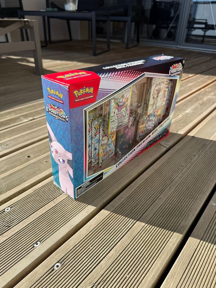 Coffret Pokémon collection premium avec figurine ev8.5 Évolutions Prismatiques - photo numéro 3