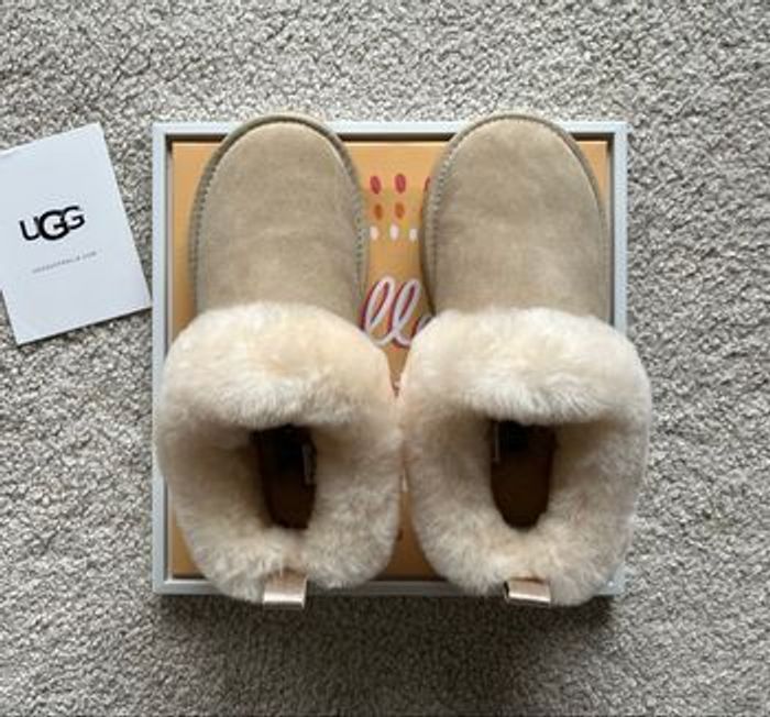 Bottines fourrées UGG Tazzelle - Taille 38 - Neuves - photo numéro 3