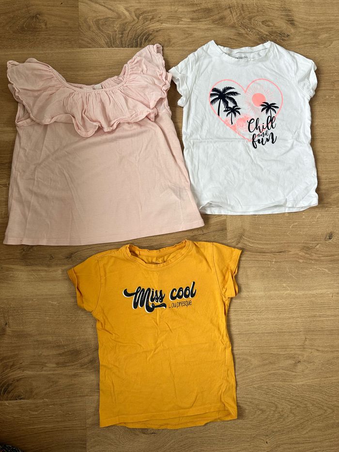 Lot 3 tee shirts