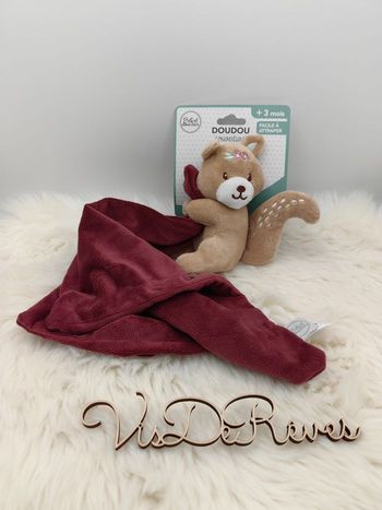 Doudou mouchoir Écureuil Beige Bordeaux Bébé Douceur