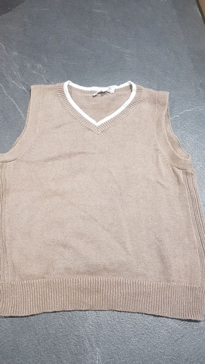 Petit pull sans manches