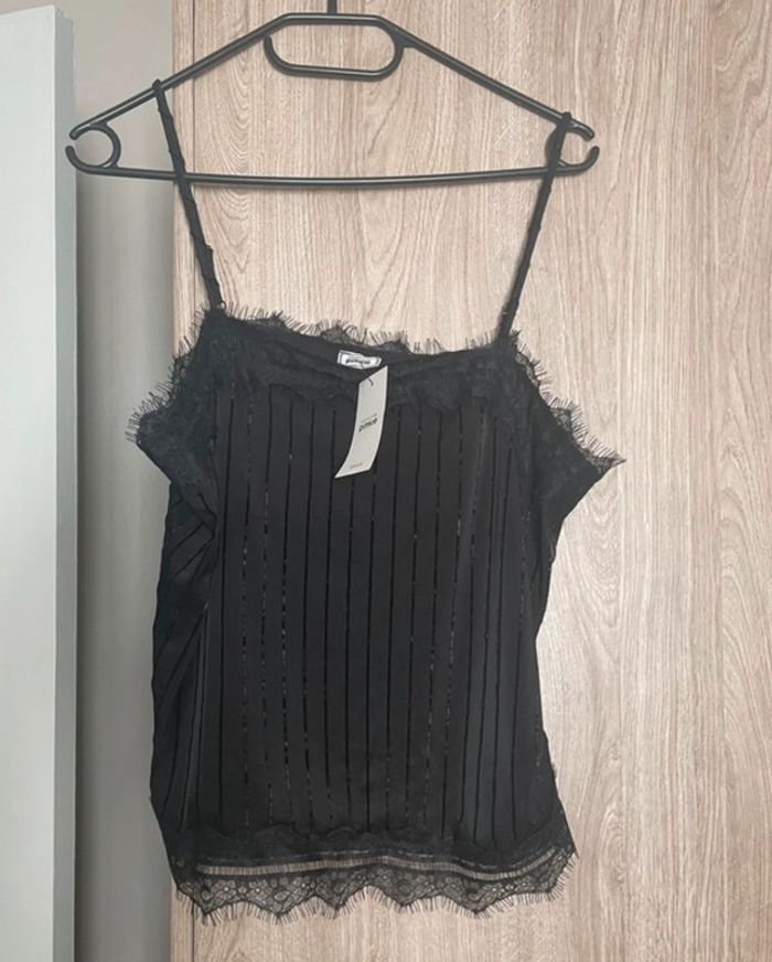 Débardeur dentelle noir