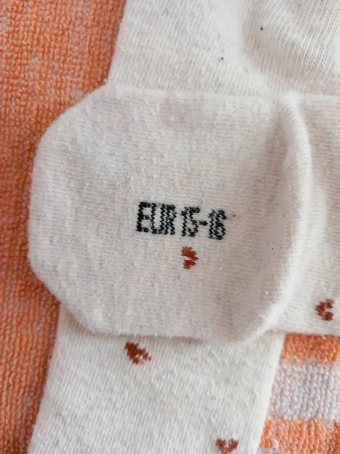 🚼collant écru T15 ..6mois Kiabi - photo numéro 3