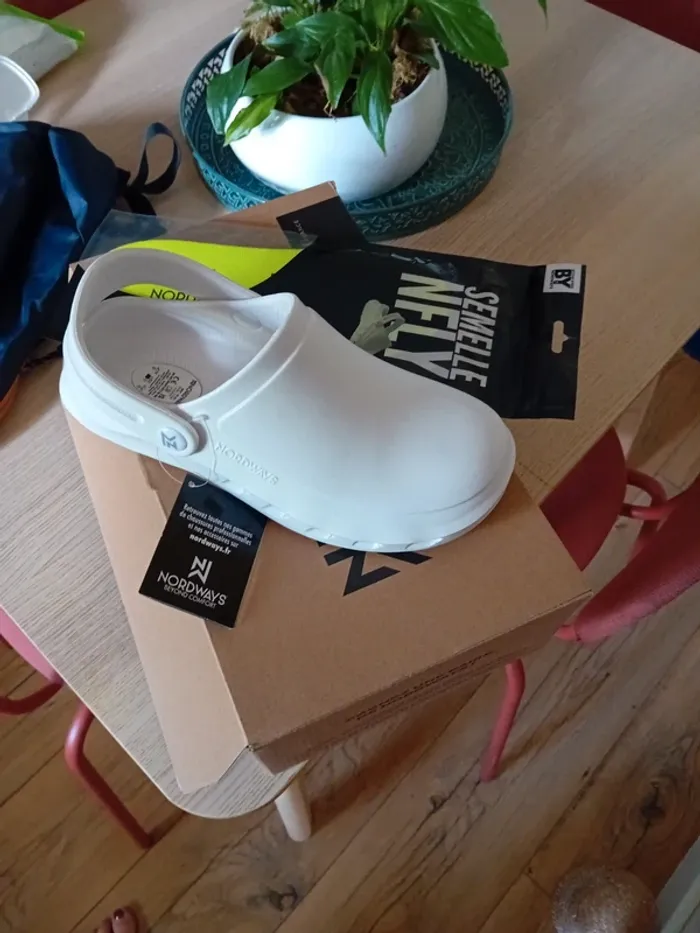 Sabot style crocs hyper léger 36 - photo numéro 2