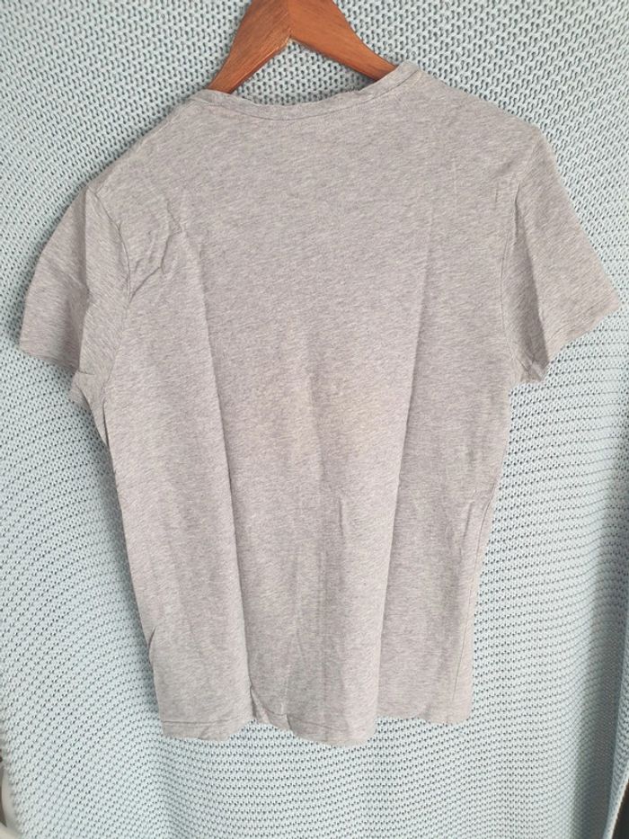 T shirt gris - photo numéro 2