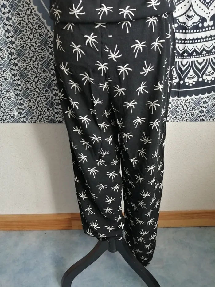 Combinaison noire dos nu motifs palmiers tropicaux lien à nouer / zeeman / (38) - photo numéro 7