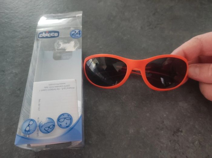 Lunette soleil 24 mois